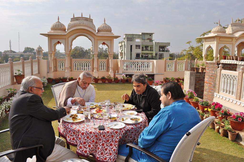 Om Niwas Suite Hotel Jaipur Exterior photo